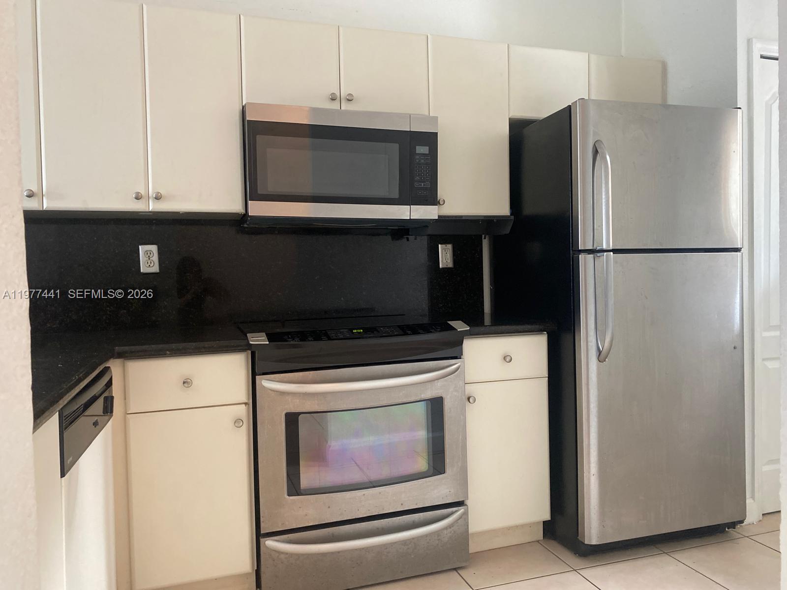 17630 NW 73rd Ave #102-4 Hialeah, FL 33015