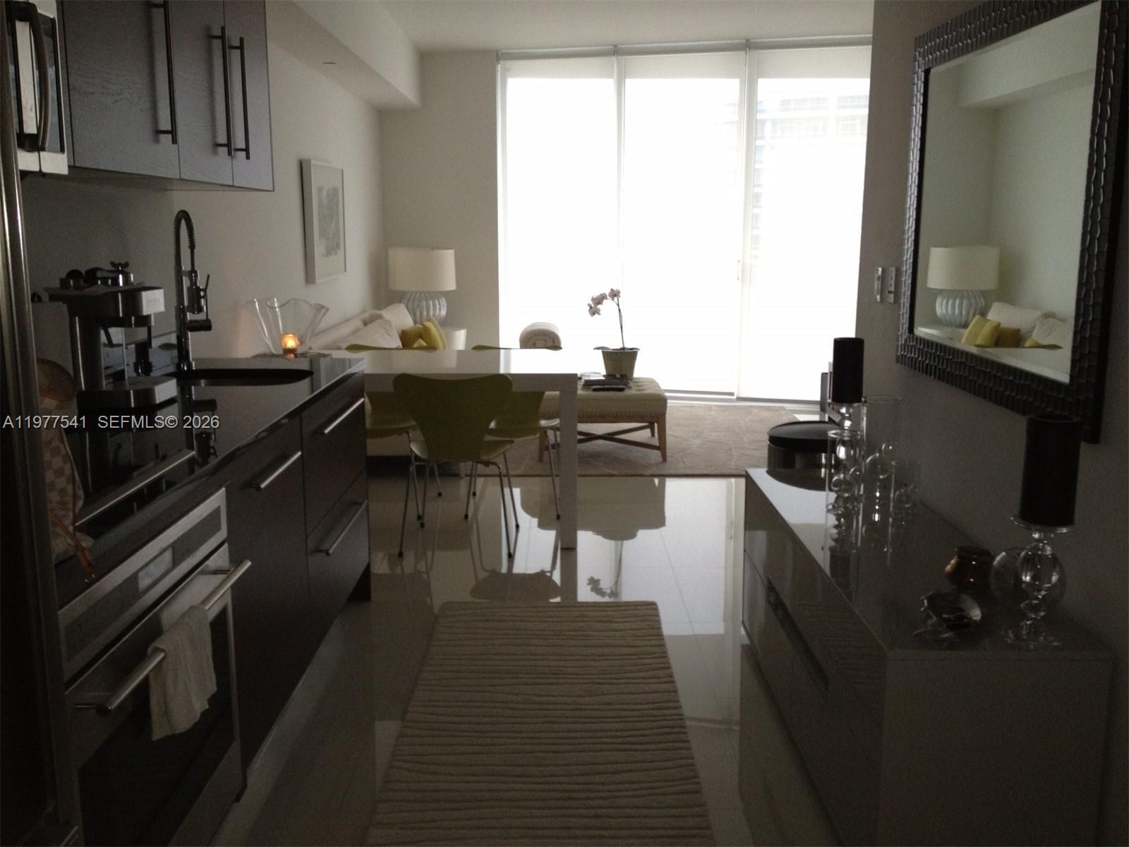 image Icon Brickell I8