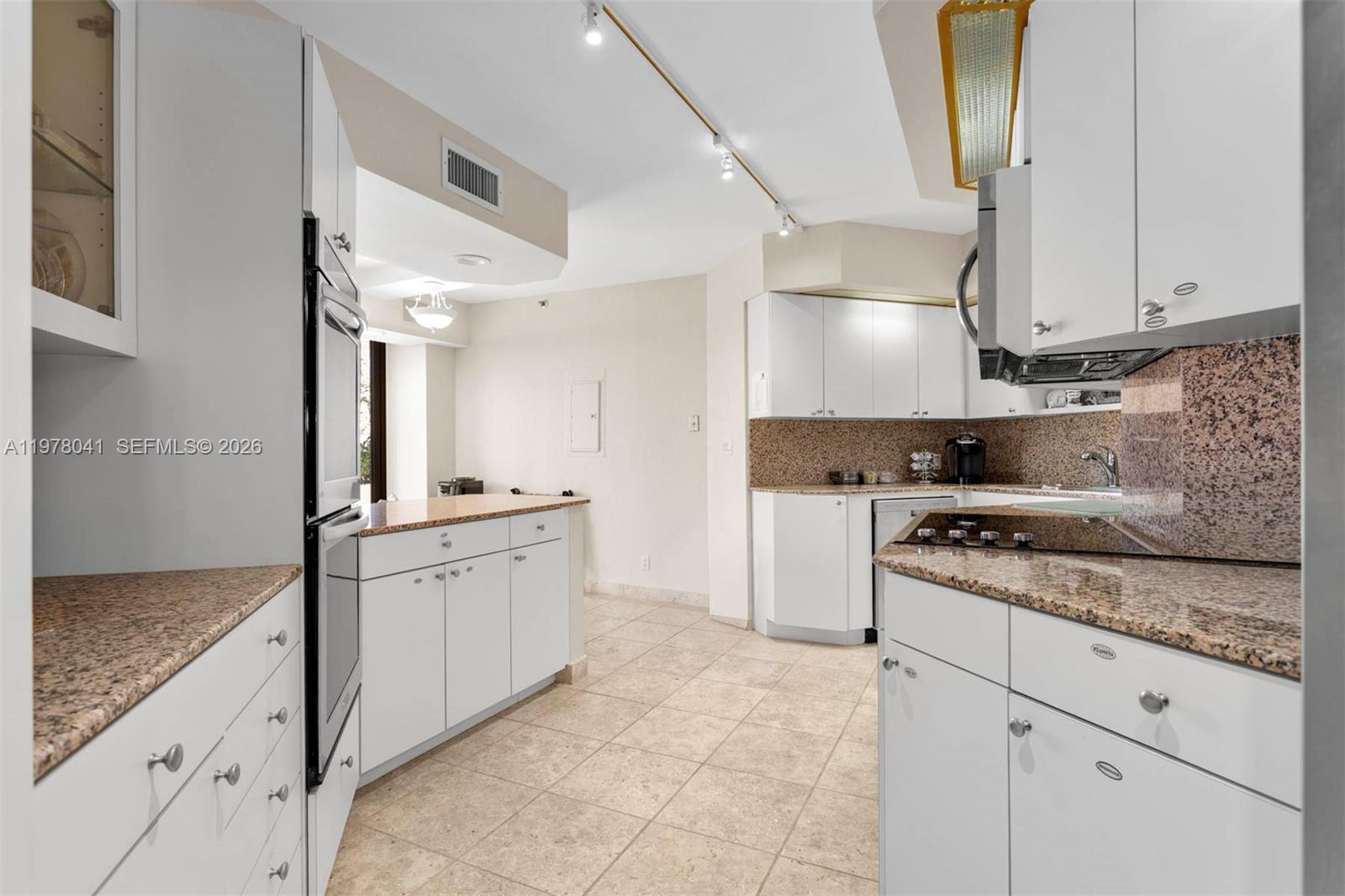 19667 Turnberry Way #3-AB Aventura, FL 33180