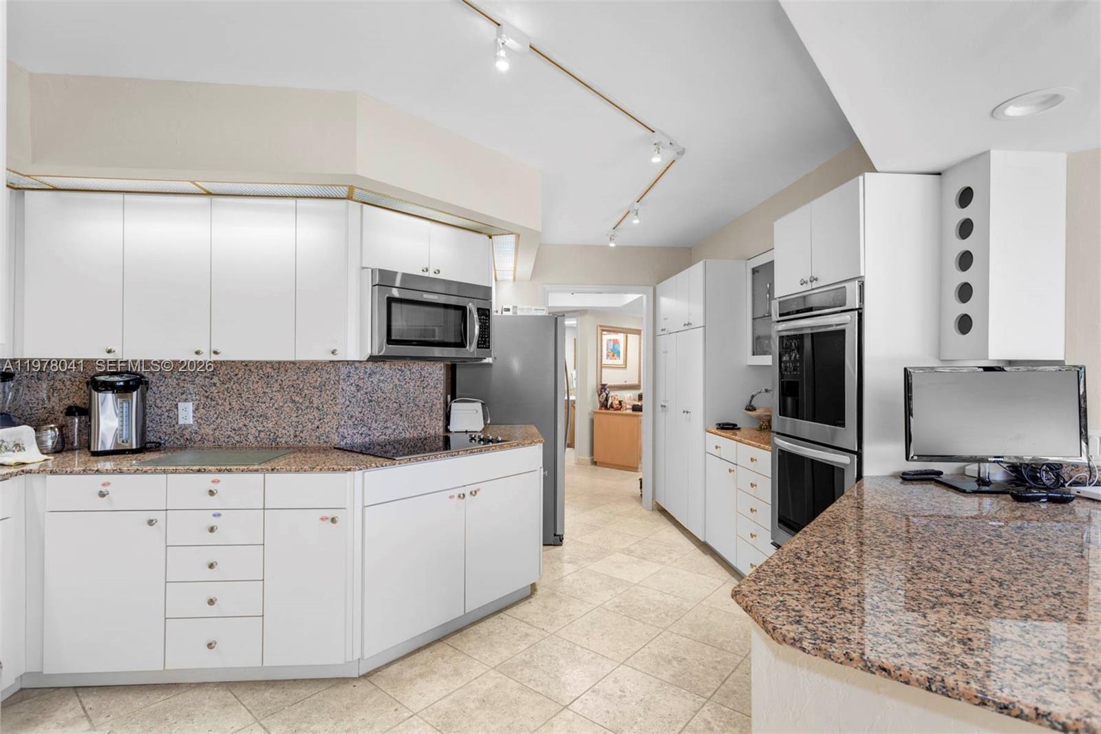 19667 Turnberry Way #3-AB Aventura, FL 33180