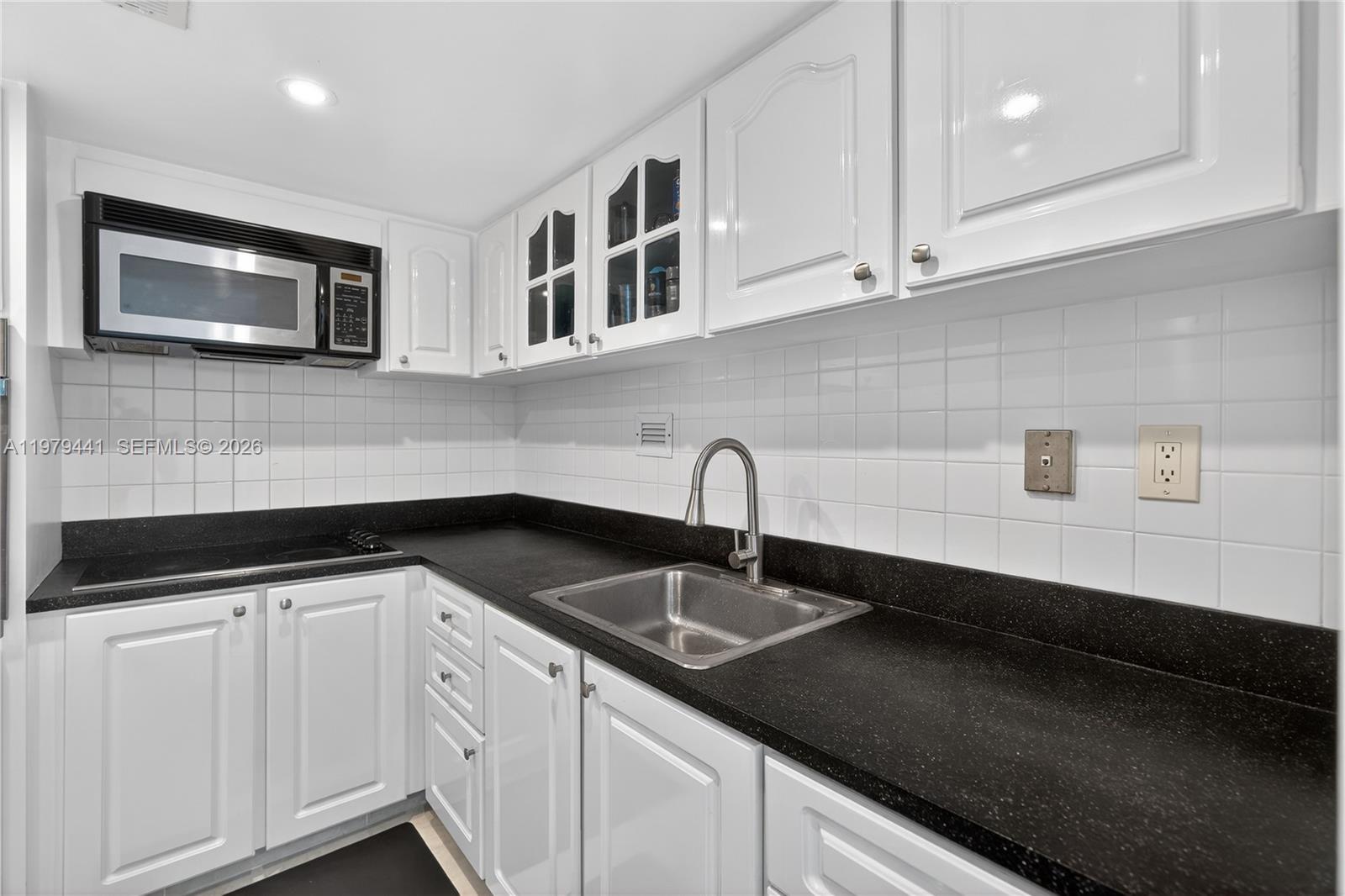 1000 West Ave #923 Miami Beach, FL 33139