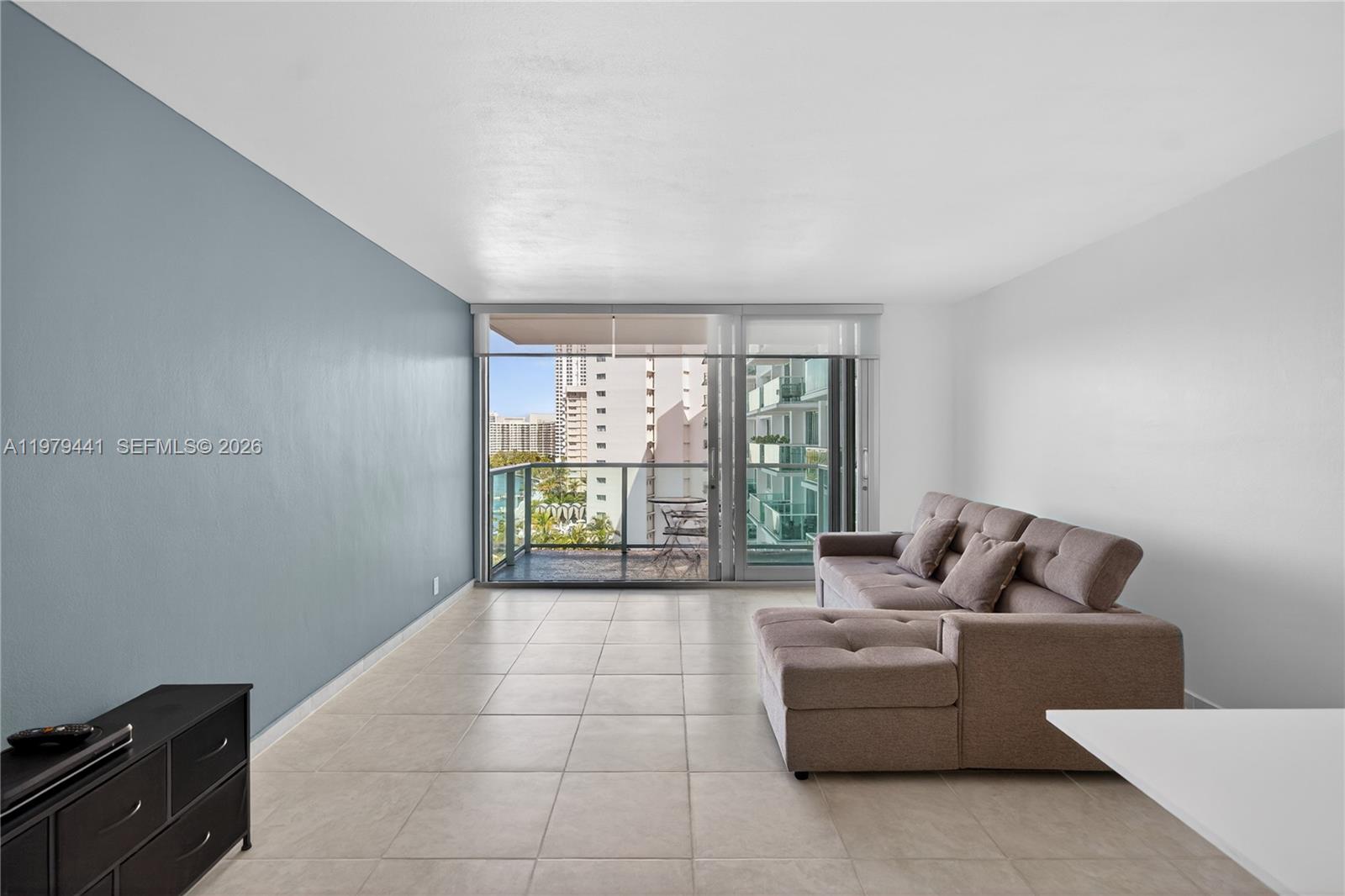 1000 West Ave #923 Miami Beach, FL 33139