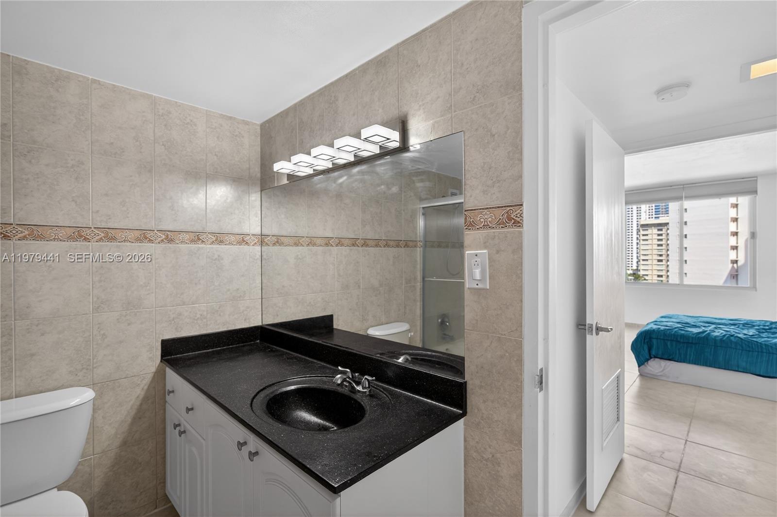 1000 West Ave #923 Miami Beach, FL 33139