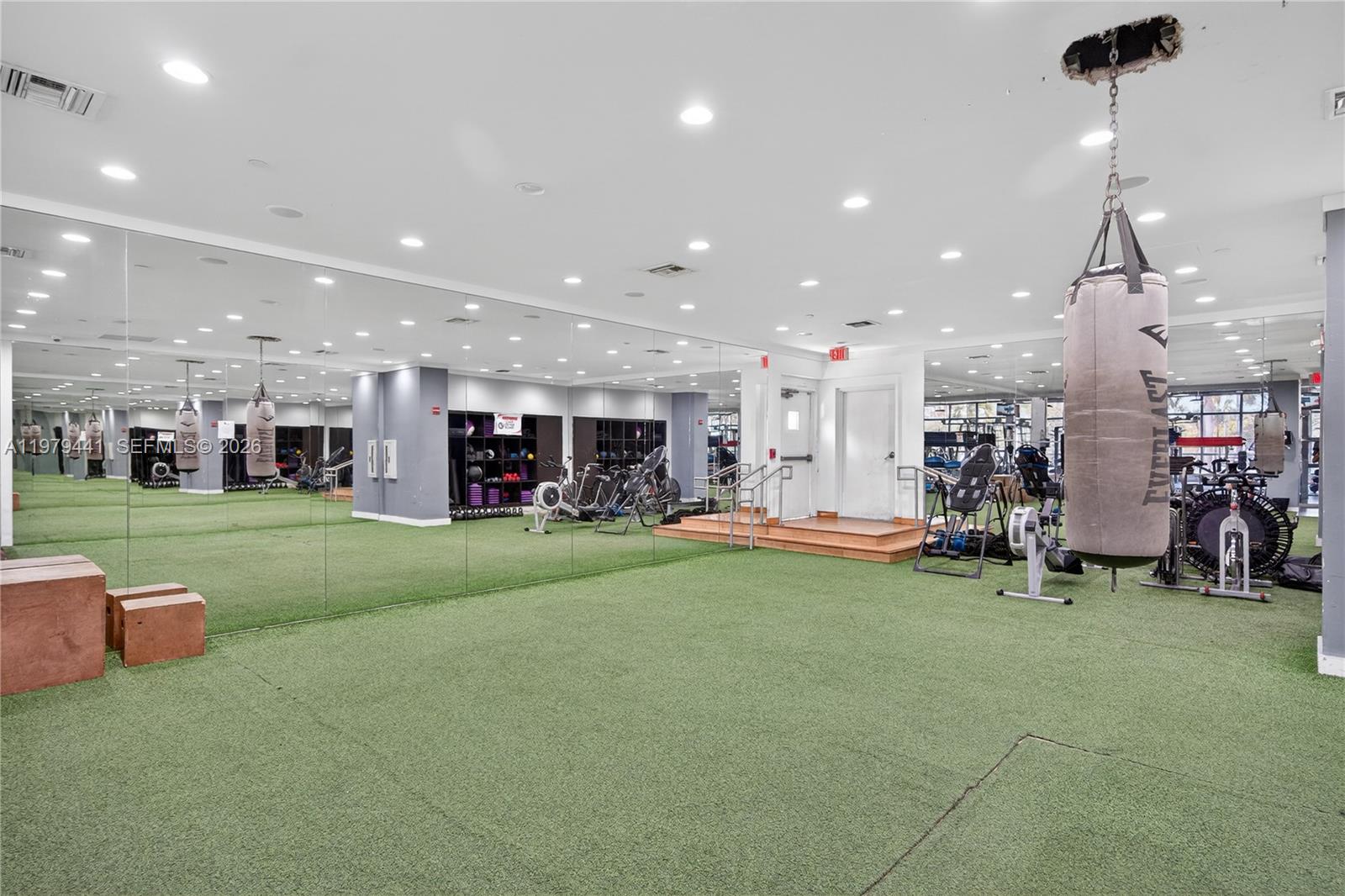 1000 West Ave #923 Miami Beach, FL 33139