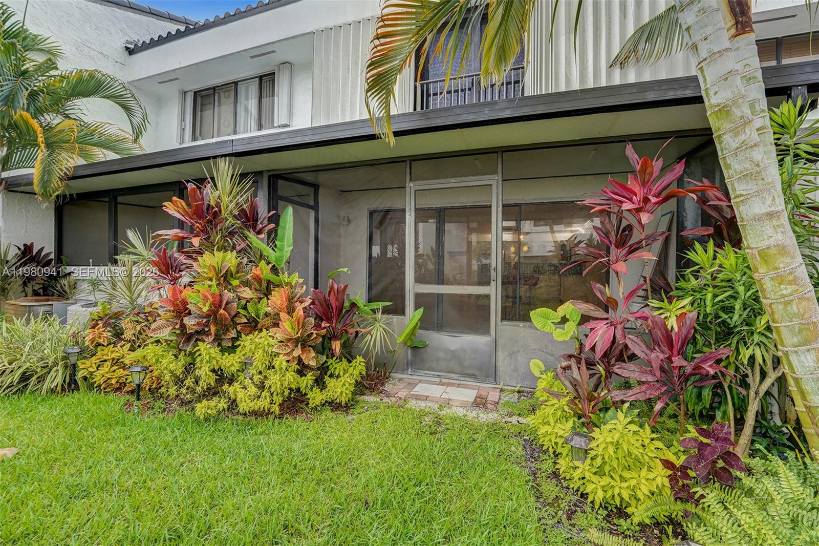 21300 San Simeon Way #P6 Miami, FL 33179