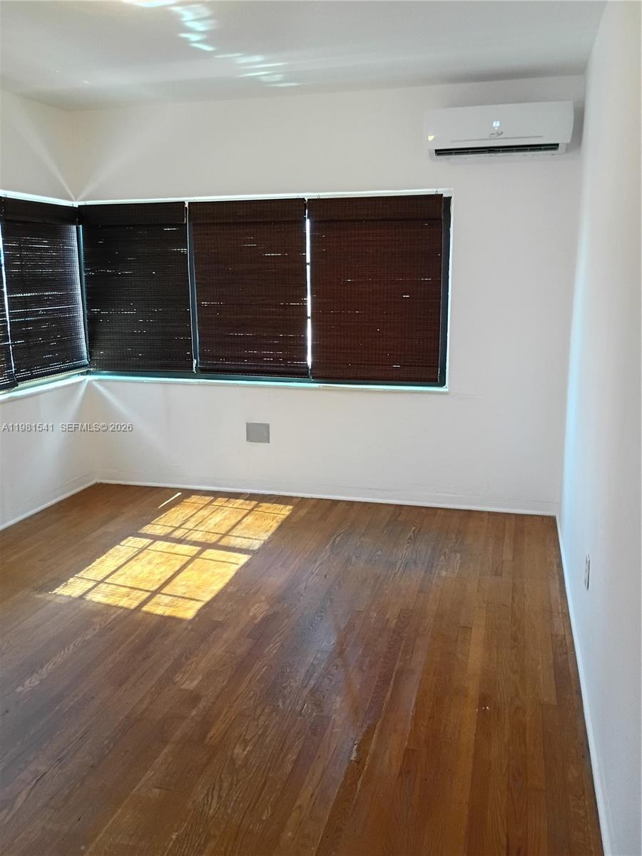 235 83rd St #4 Miami Beach, FL 33141