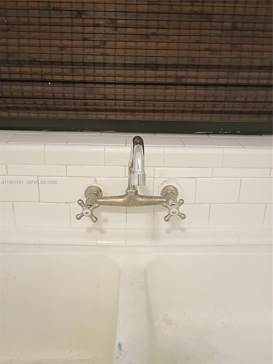 235 83rd St #4 Miami Beach, FL 33141