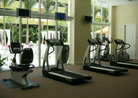 image The Venture at Aventura16