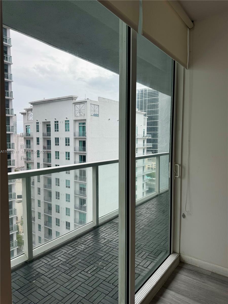 image Vizcayne South13