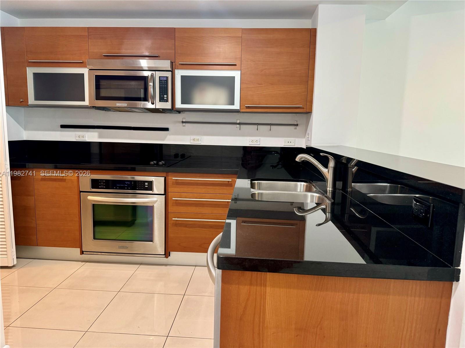 image Vizcayne South7