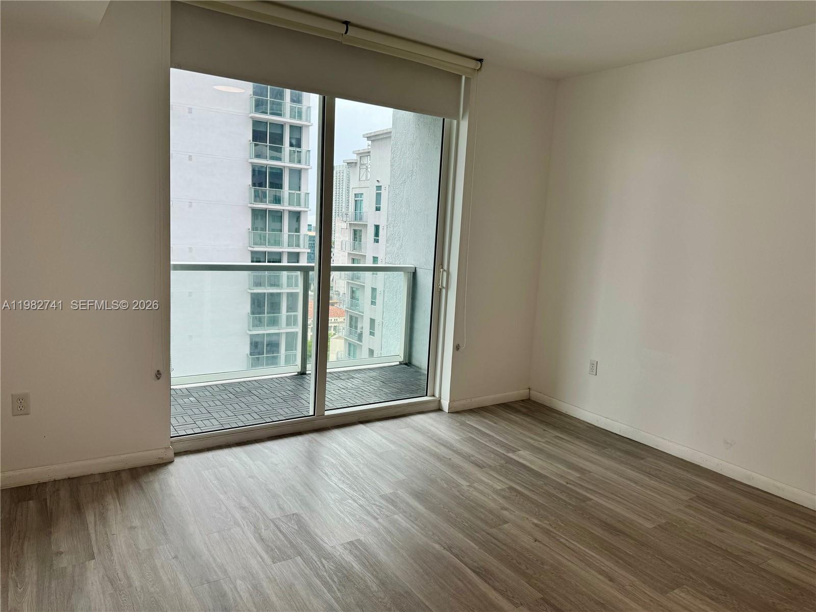 image Vizcayne South8