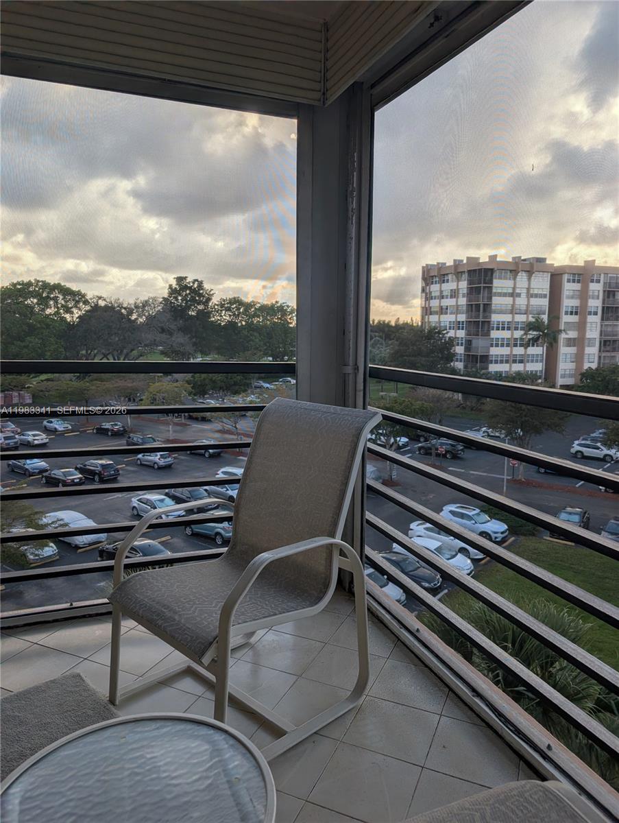 1000 E Saint Charles Pl #519 Pembroke Pines, FL 33026