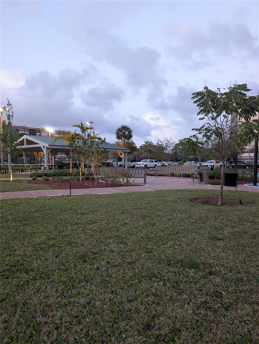 1000 E Saint Charles Pl #519 Pembroke Pines, FL 33026