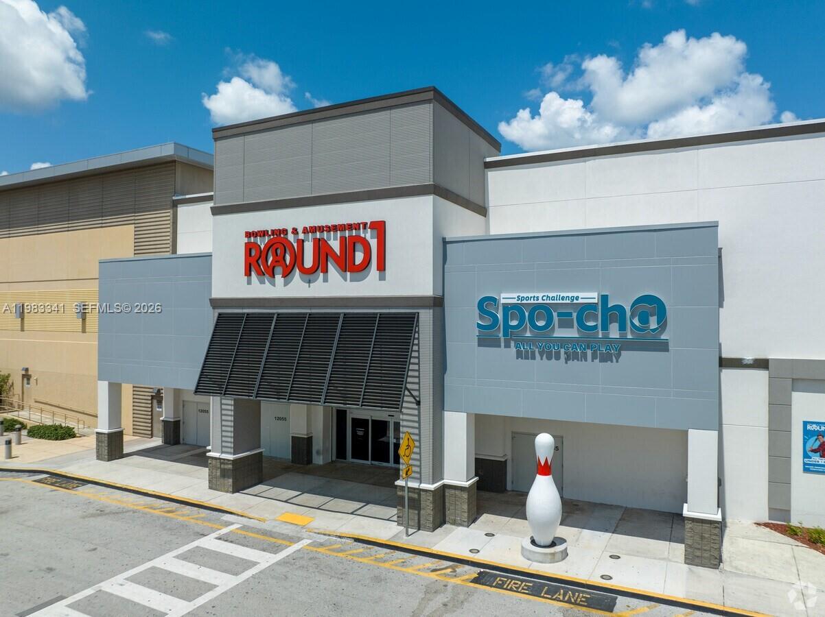 1000 E Saint Charles Pl #519 Pembroke Pines, FL 33026