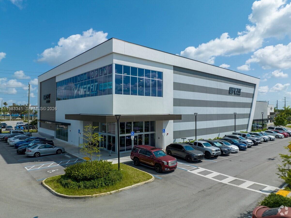 1000 E Saint Charles Pl #519 Pembroke Pines, FL 33026