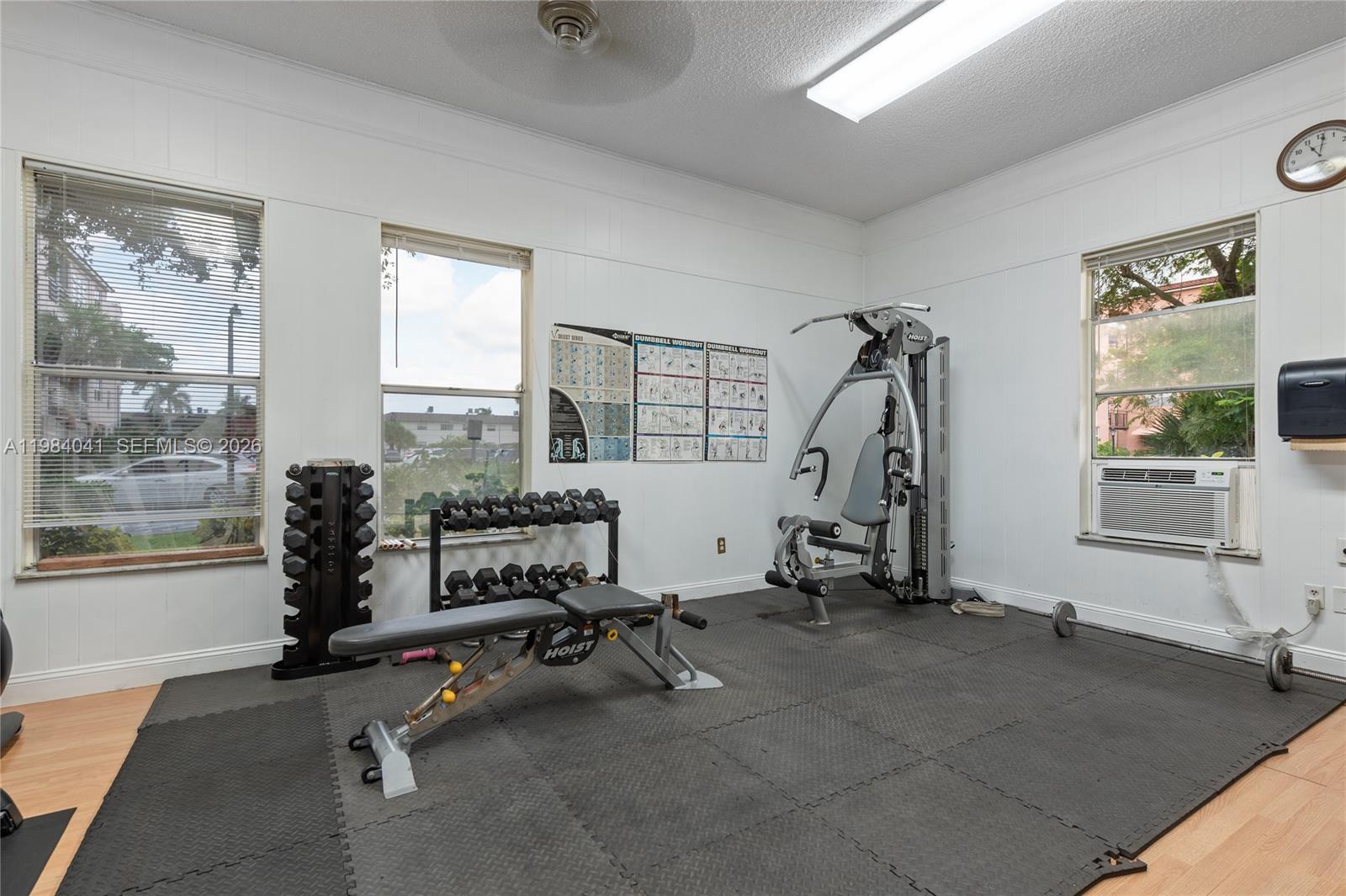 2841 Somerset Dr #318 Lauderdale Lakes, FL 33311