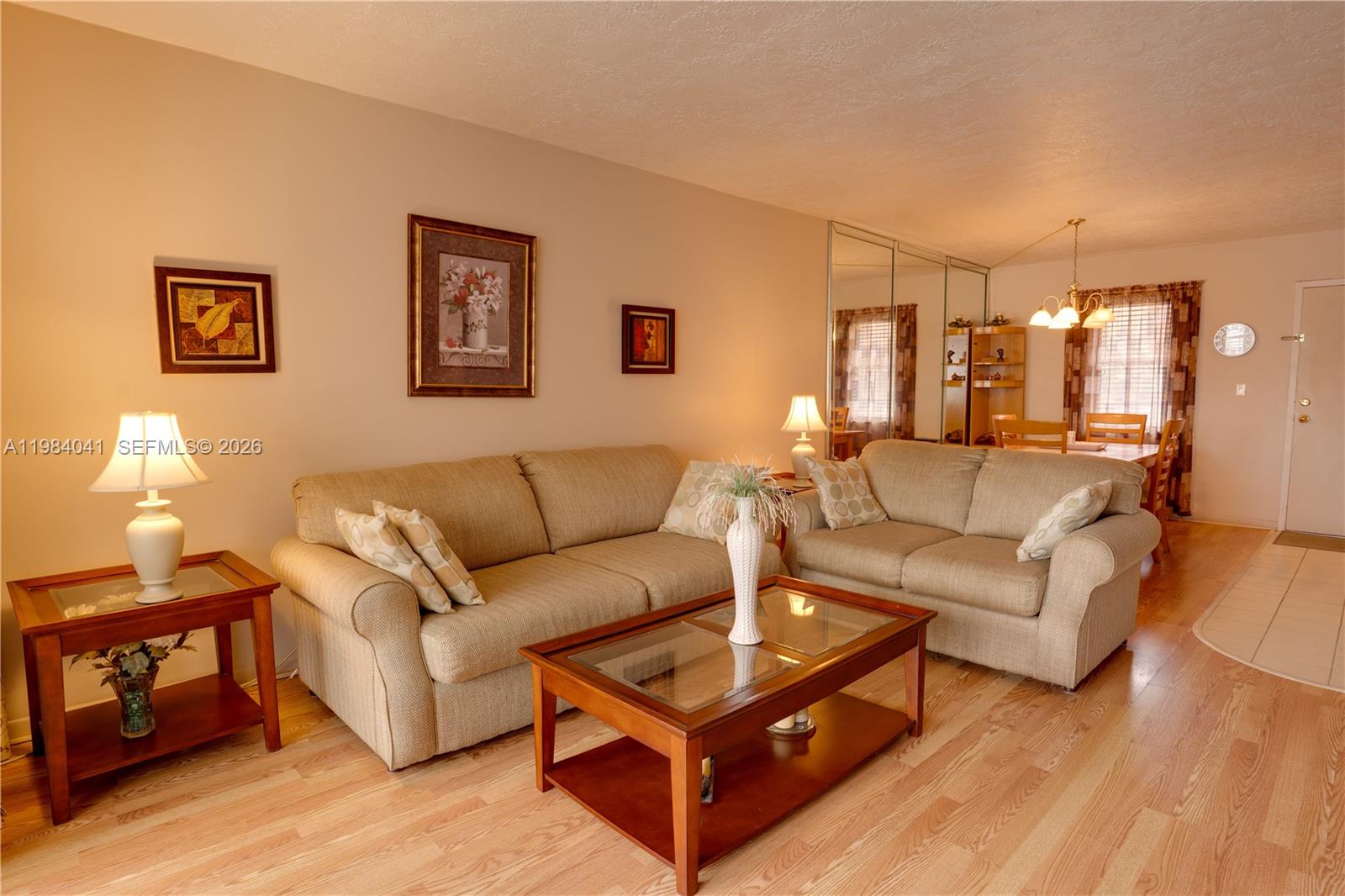 2841 Somerset Dr #318 Lauderdale Lakes, FL 33311