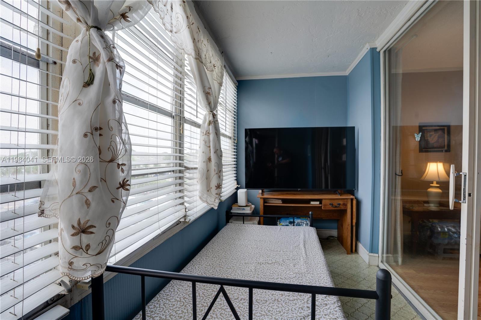 2841 Somerset Dr #318 Lauderdale Lakes, FL 33311