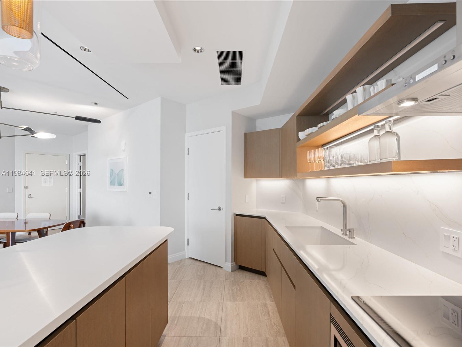 525 N Fort Lauderdale Bch Blvd #1705 Fort Lauderdale, FL 33304