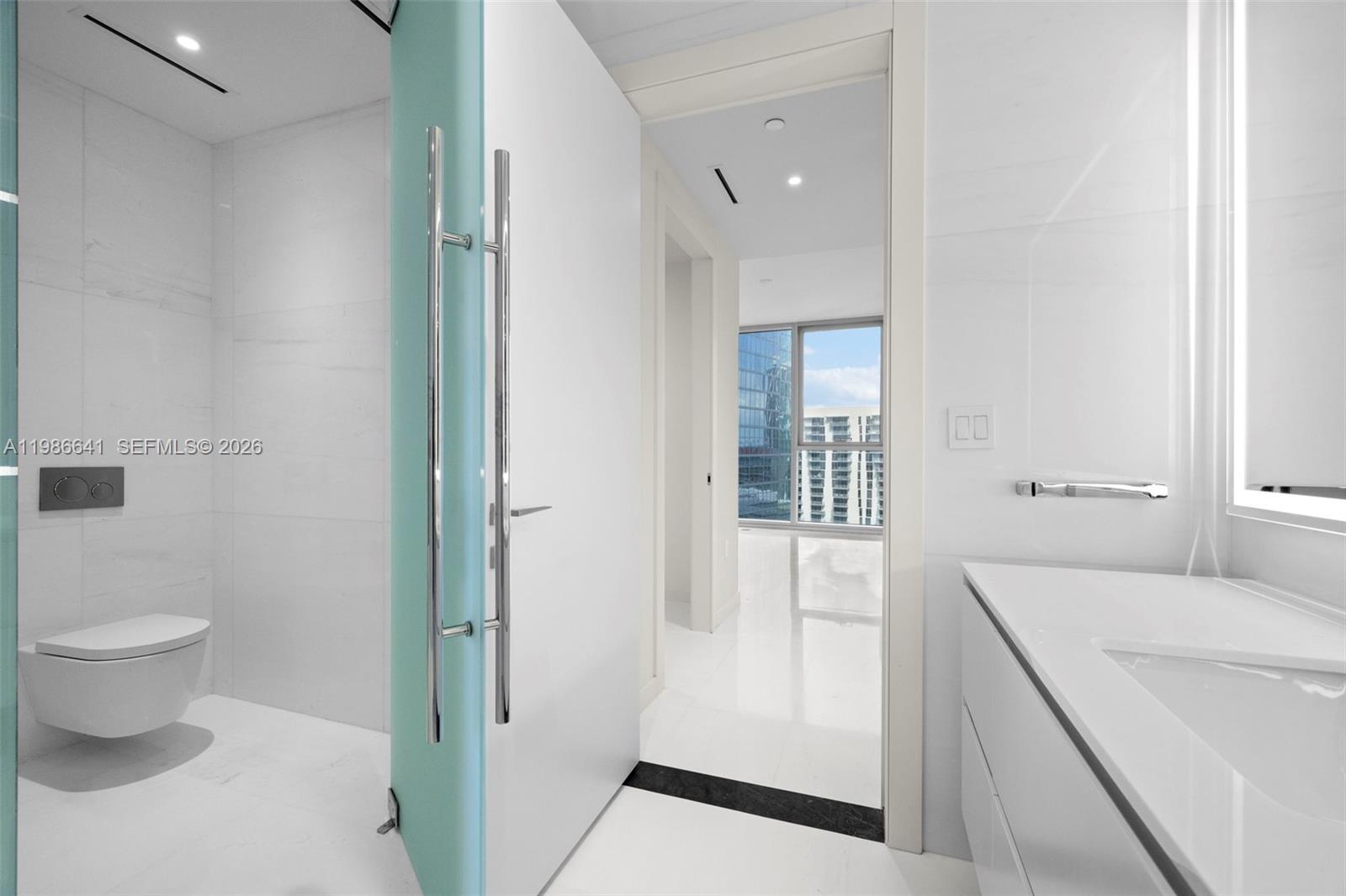 image Aston Martin Residences35