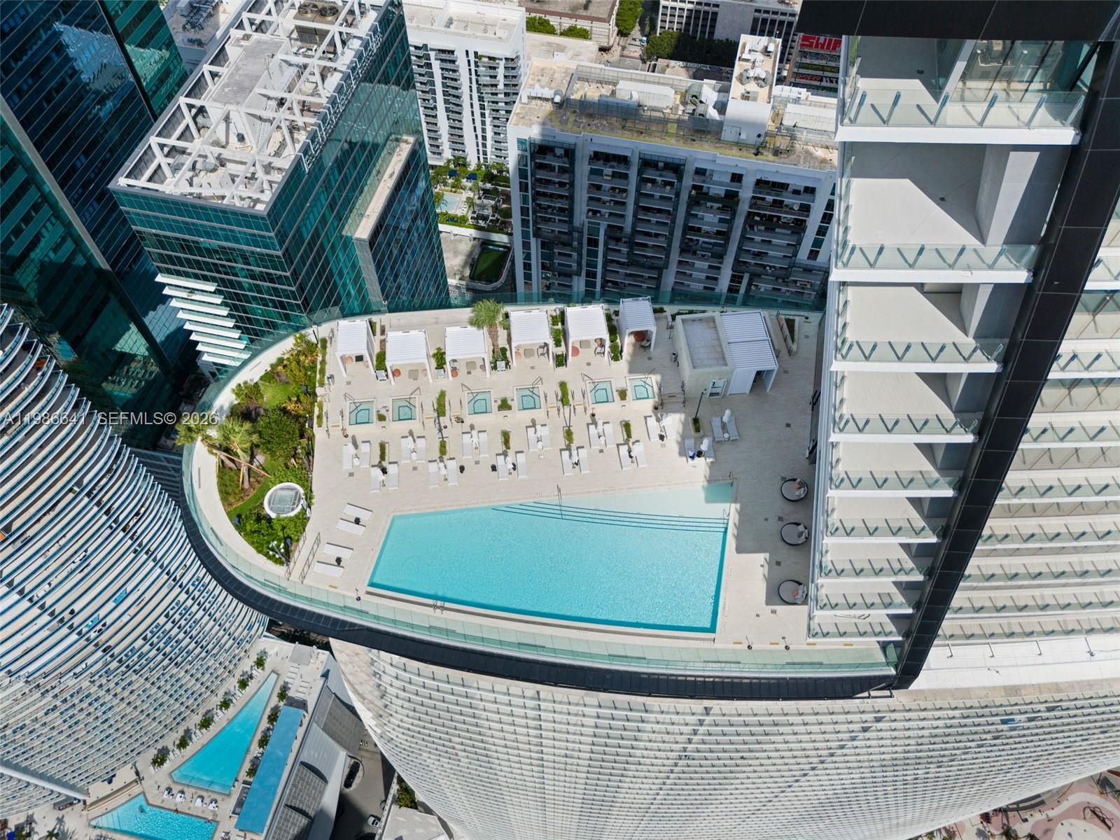 image Aston Martin Residences47