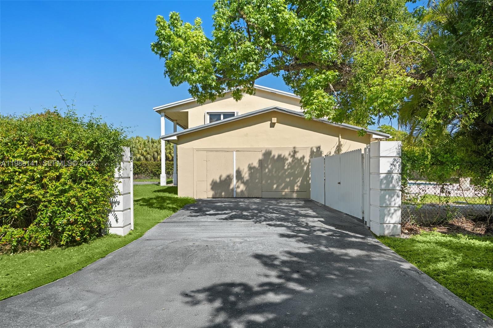 7390 SW 114th St Pinecrest, FL 33156