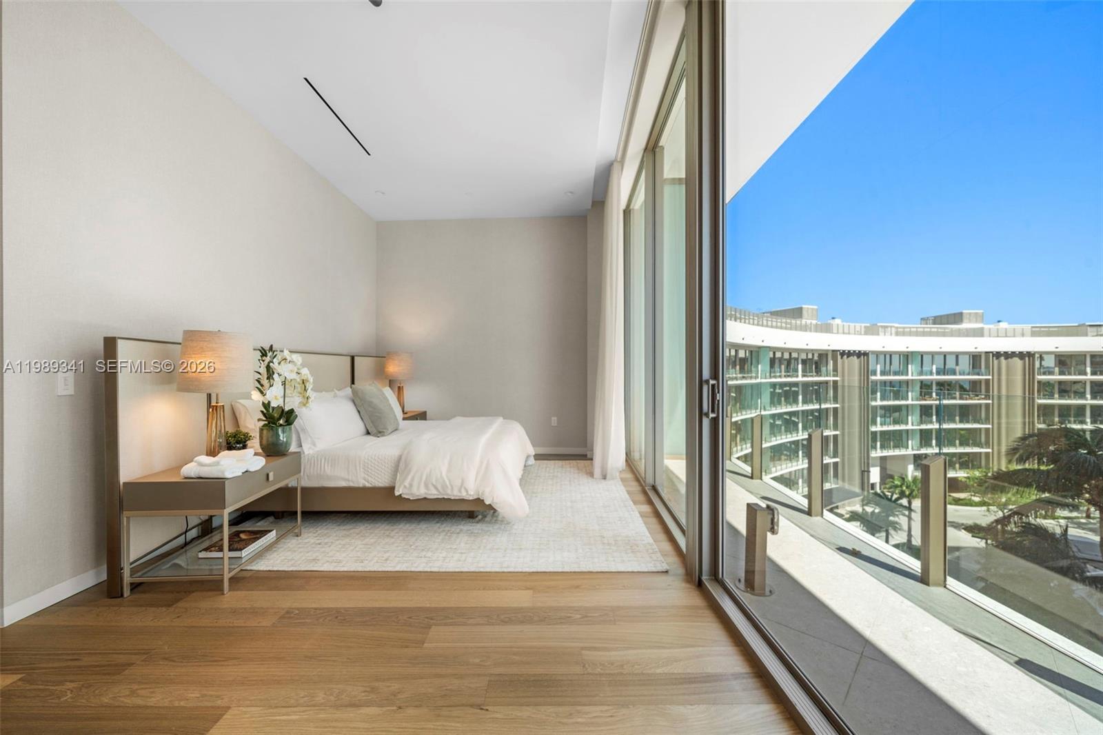 5 Grove Isle Dr #PHS01 Coconut Grove, FL 33131