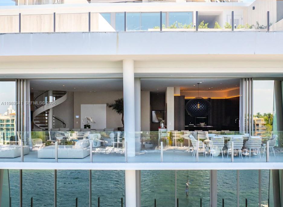 5 Grove Isle Dr #PHS01 Coconut Grove, FL 33131