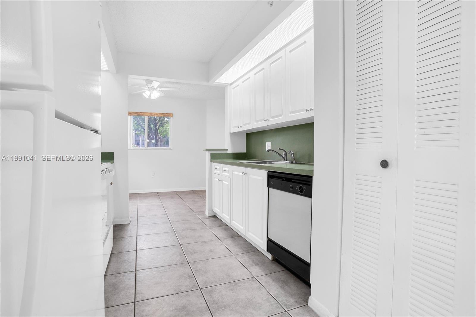 900 SW 142nd Ave #115L Pembroke Pines, FL 33027