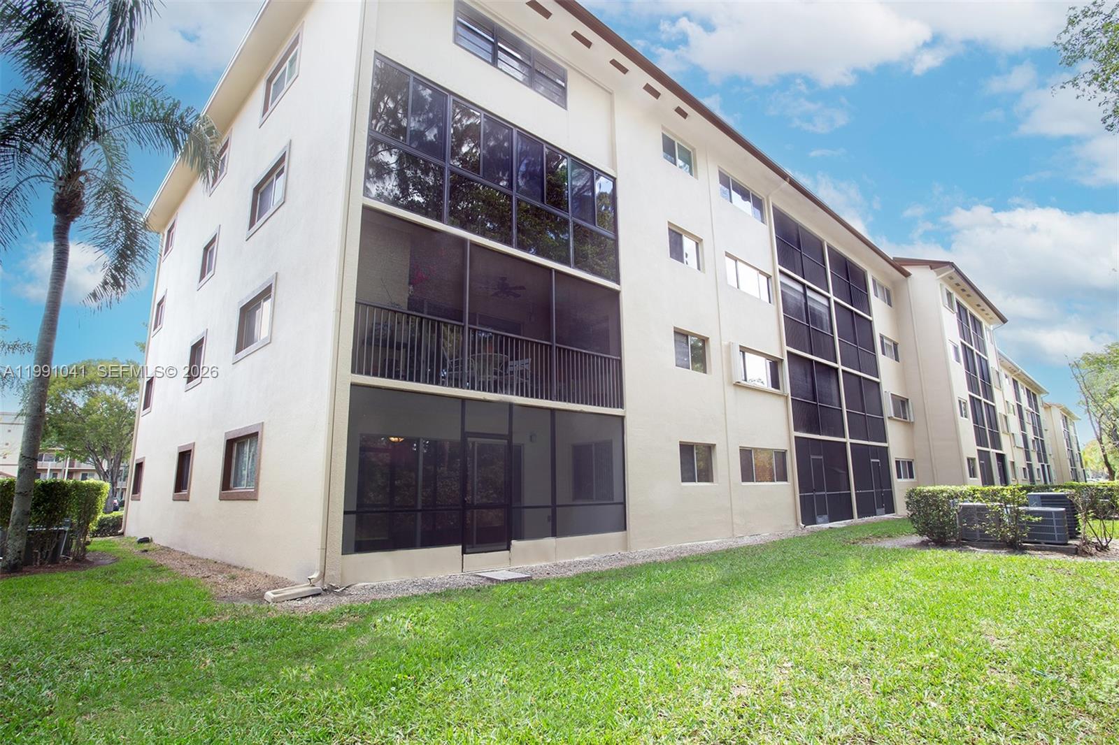 900 SW 142nd Ave #115L Pembroke Pines, FL 33027