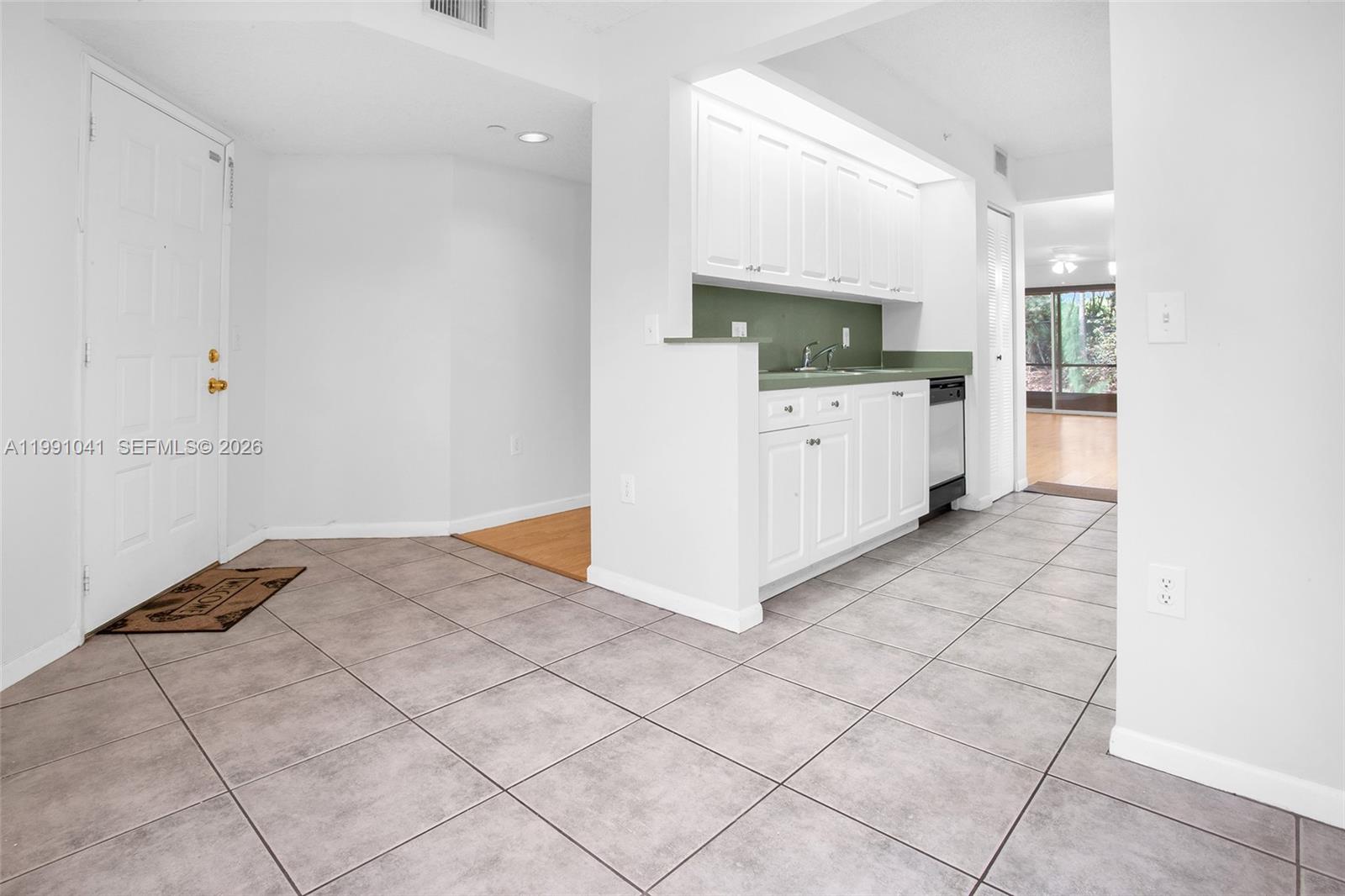 900 SW 142nd Ave #115L Pembroke Pines, FL 33027