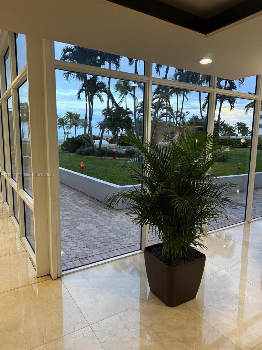 5005 Collins Ave #1525 Miami Beach, FL 33140