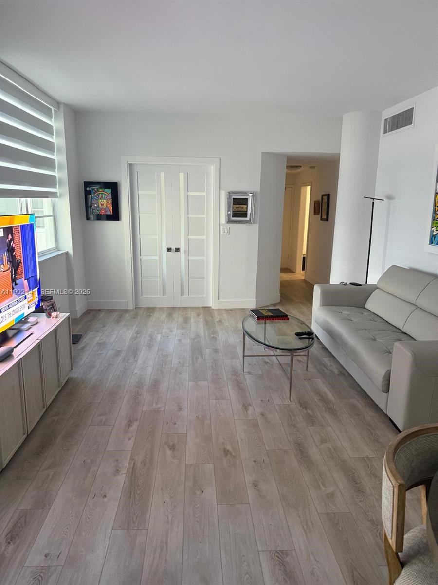 5005 Collins Ave #1525 Miami Beach, FL 33140