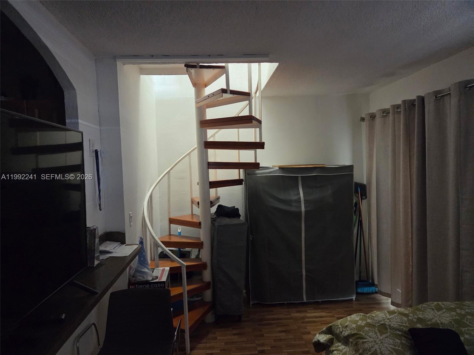 6580 W Flagler St #101 Miami, FL 33144