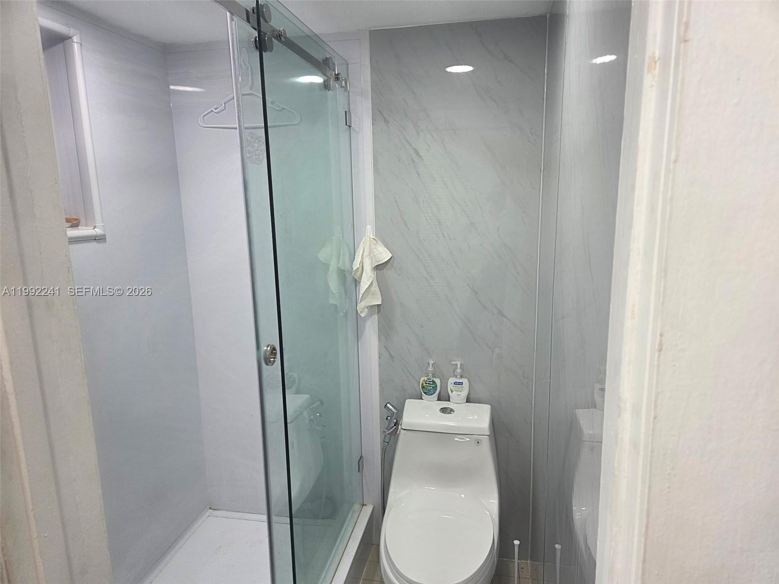 6580 W Flagler St #101 Miami, FL 33144