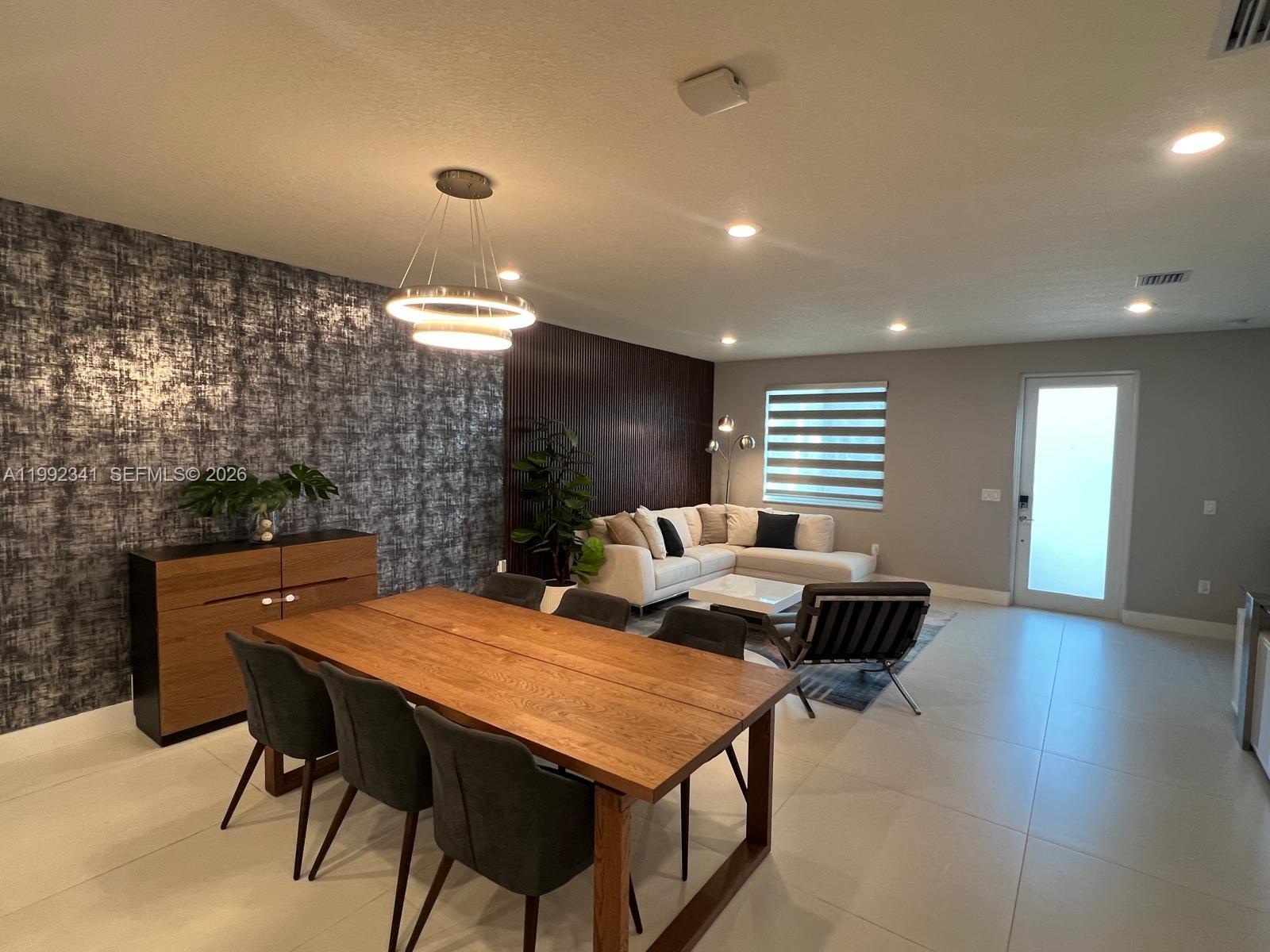 10355 NW 66th St #10355 Doral, FL 33178