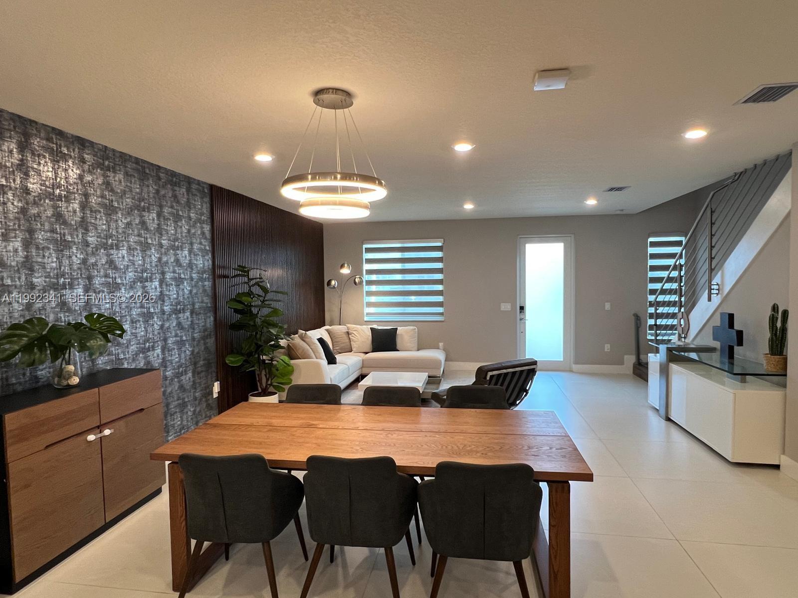 10355 NW 66th St #10355 Doral, FL 33178