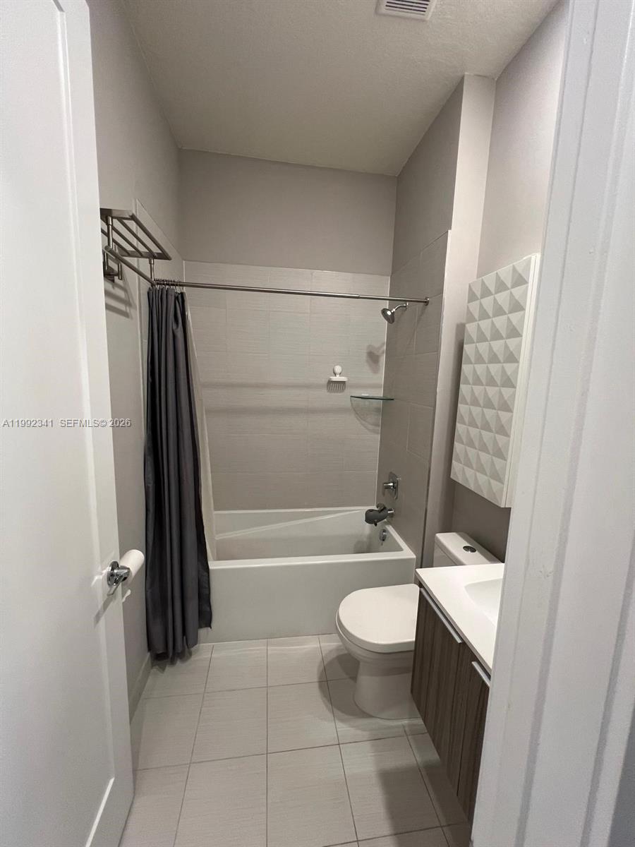 10355 NW 66th St #10355 Doral, FL 33178