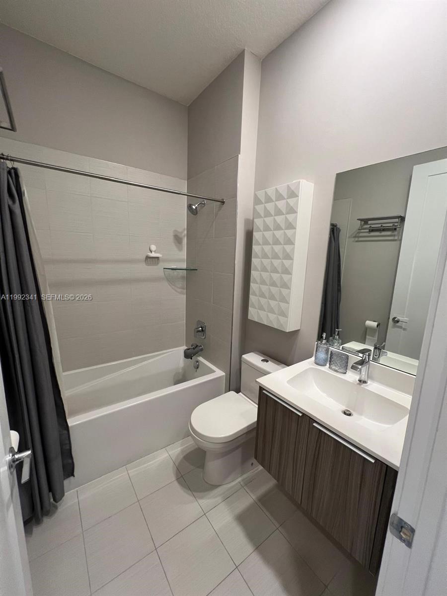 10355 NW 66th St #10355 Doral, FL 33178