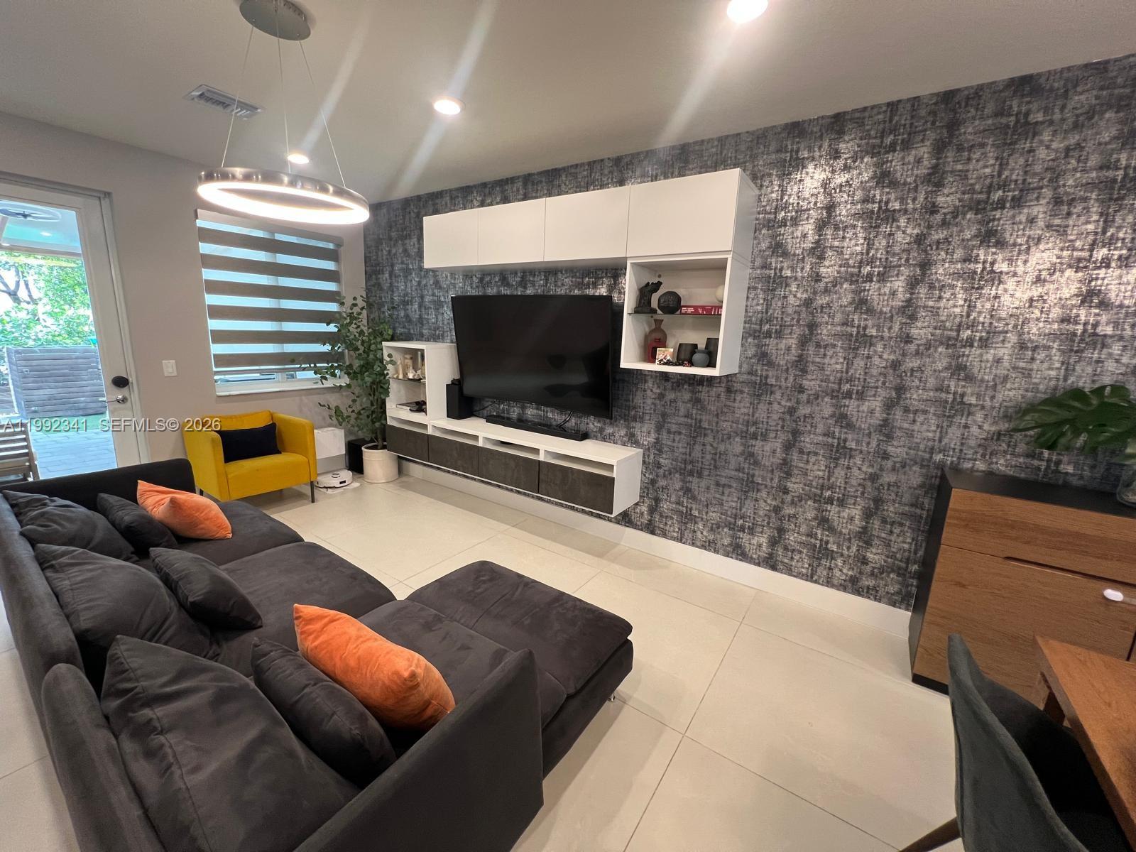 10355 NW 66th St #10355 Doral, FL 33178