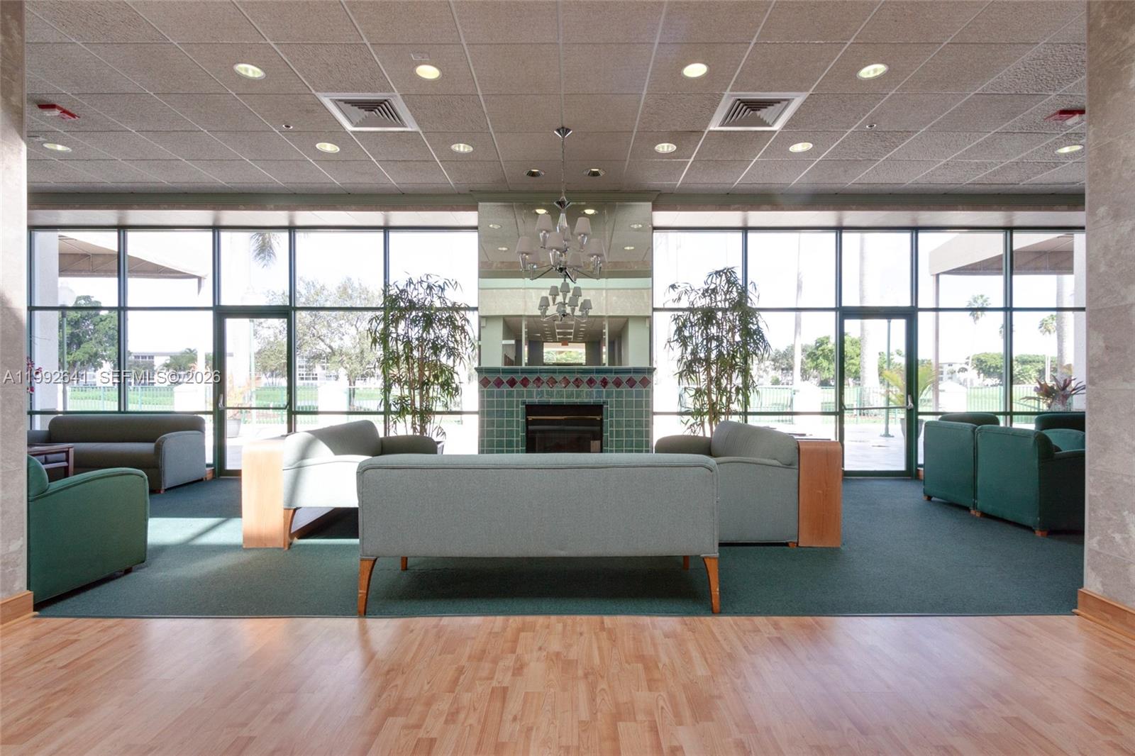 2304 Lucaya Ln #G1 Coconut Creek, FL 33066