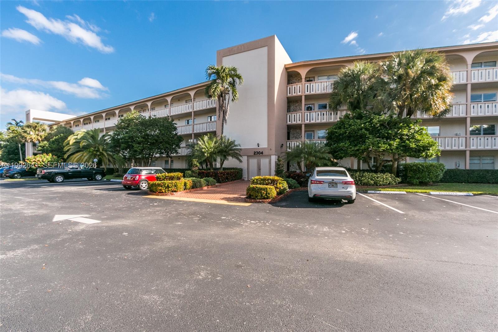 2304 Lucaya Ln #G1 Coconut Creek, FL 33066