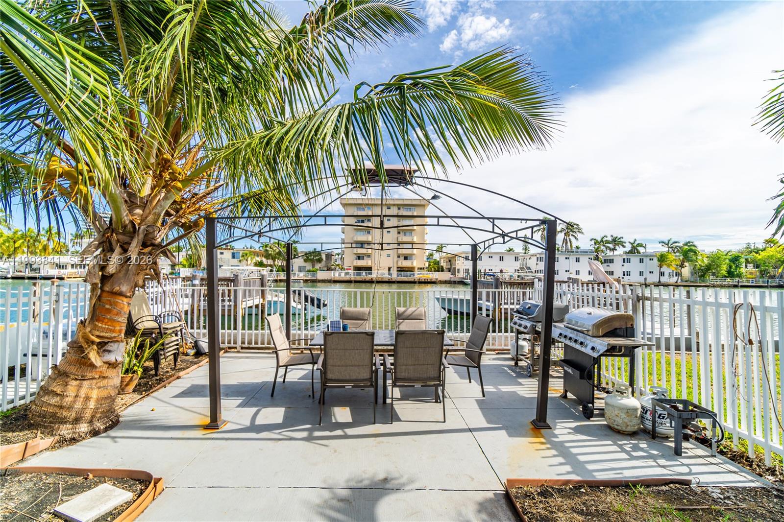 8335 E Crespi Blvd #4 Miami Beach, FL 33141