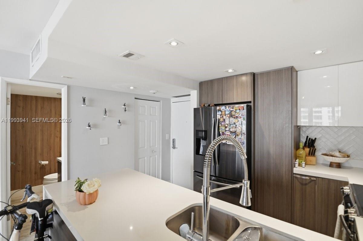 image Charter Club10