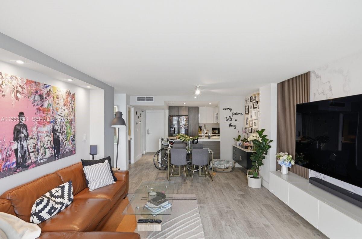 image Charter Club11