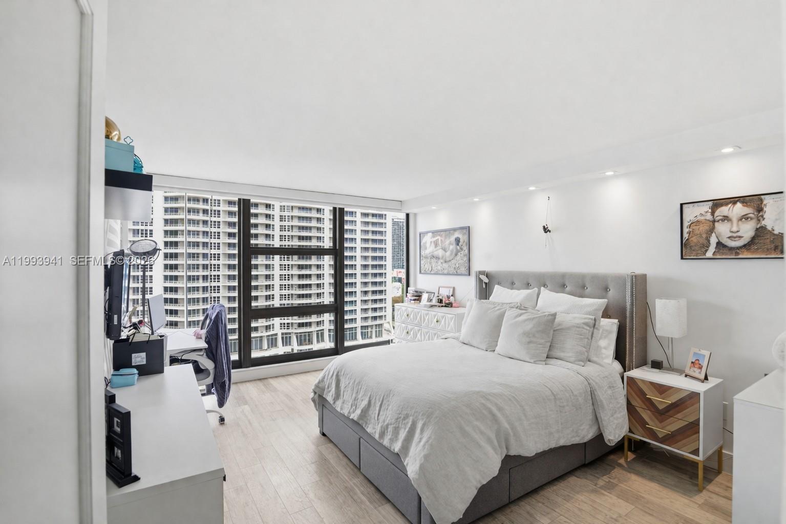 image Charter Club15