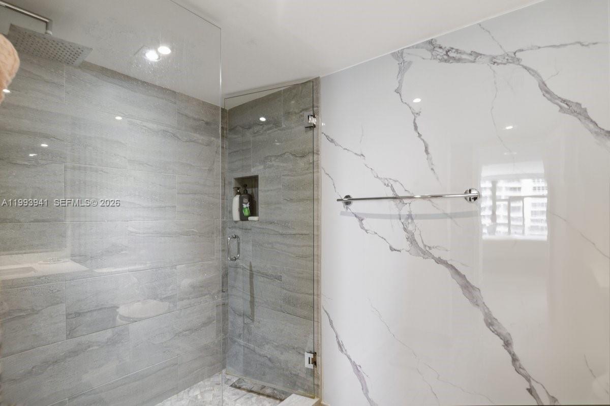 image Charter Club19