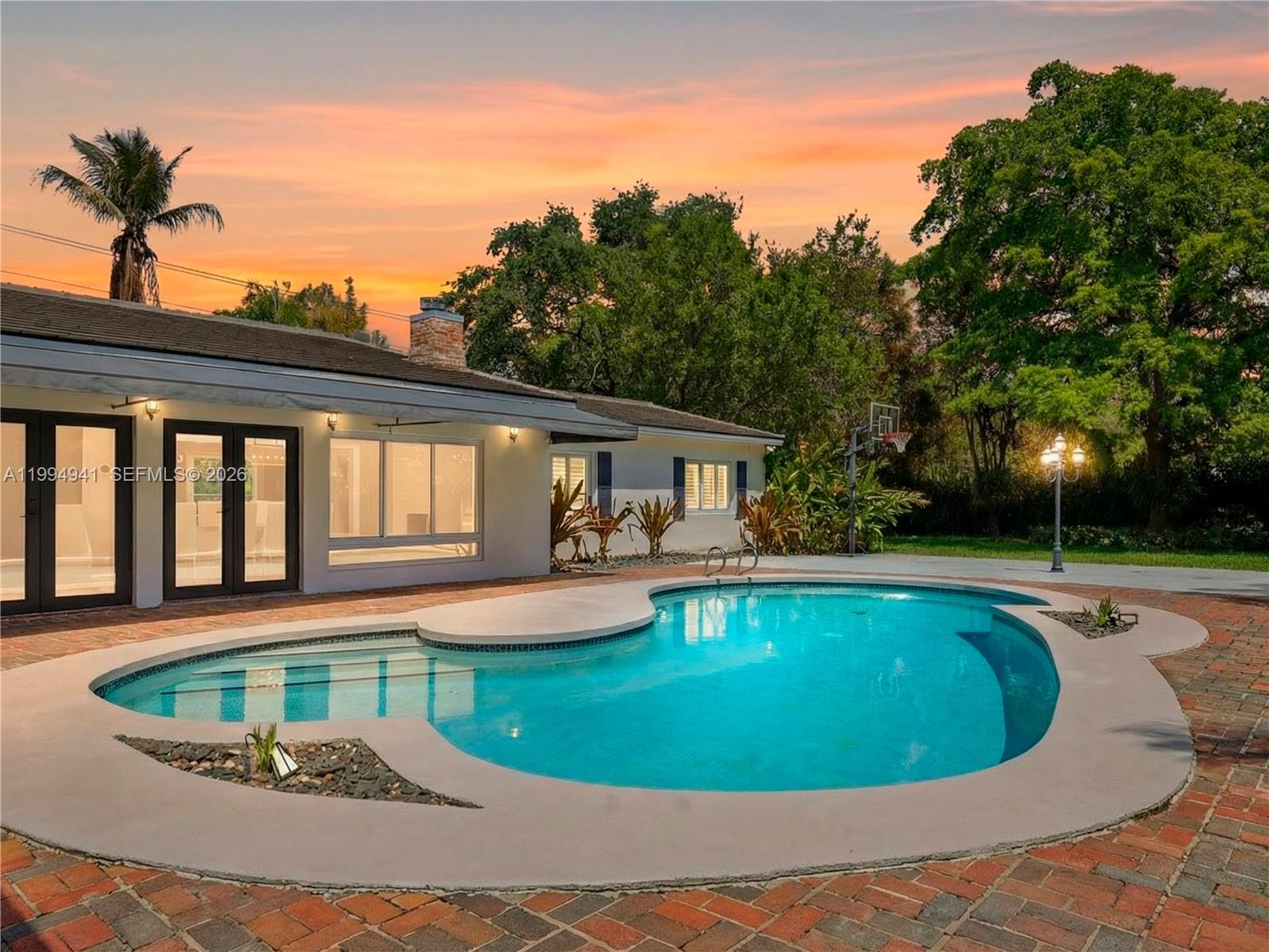 8500 SW 70th St Miami, FL 33143