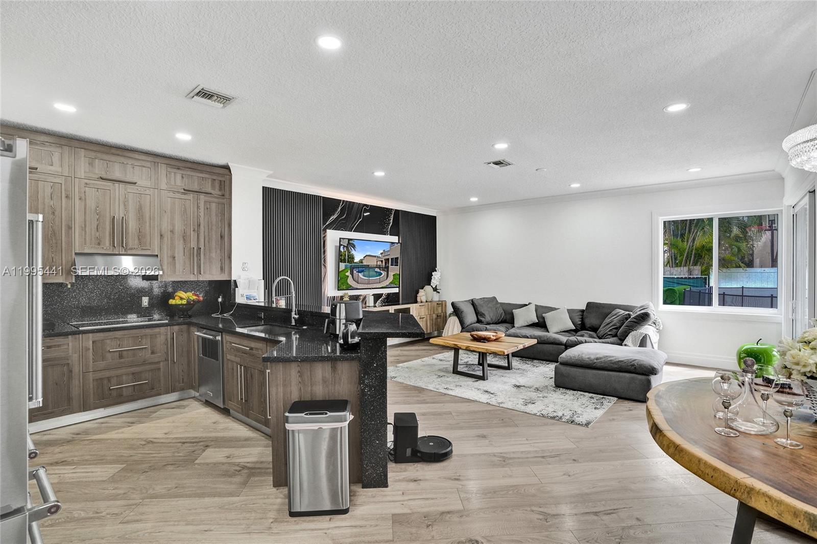 16180 SW 14th St Pembroke Pines, FL 33027