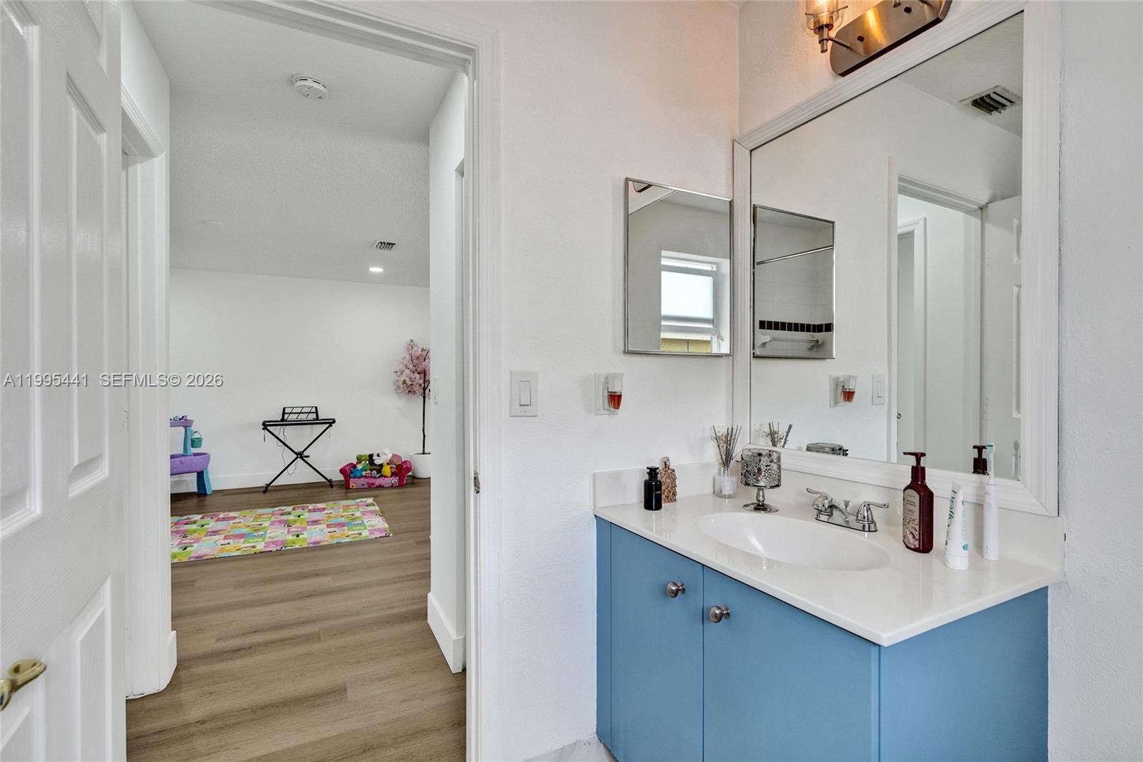 16180 SW 14th St Pembroke Pines, FL 33027